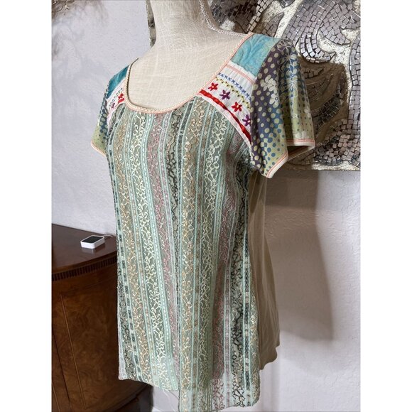 Edista Colorful Boho Lace Short-Sleeve Top Patterned Shoulders & Striped Design - Picture 2 of 6